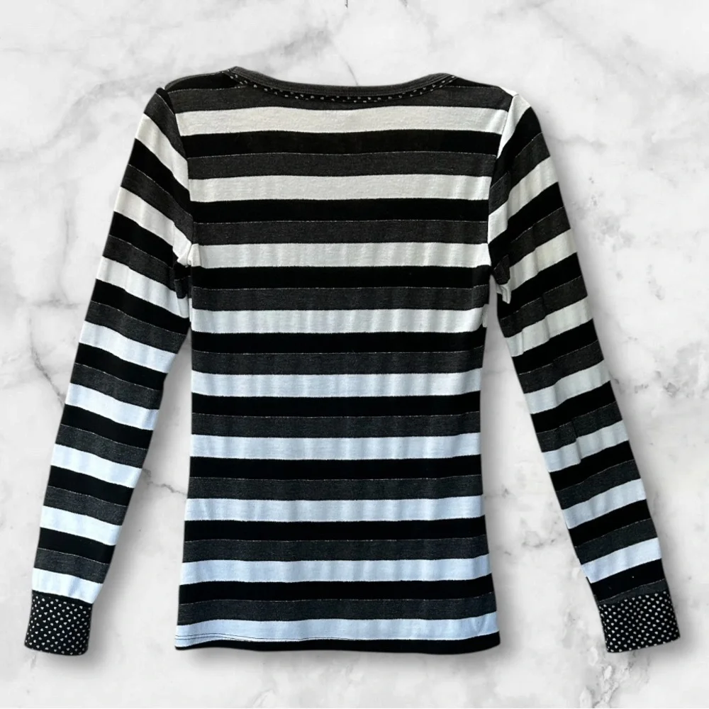 Daytrip Y2K Black White Silver Metallic Stripe Top Crystal Heart Buttons Size M - Picture 4 of 9